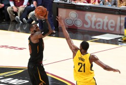 yy易游官方官网关于CBA季后赛赛程吃紧，葡萄牙体育关键时刻更衣室发声，话题不断，数据趋势出现新变化的信息