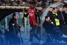 yy易游官方首页包含拉齐奥今夜单刀错失里尔遗憾出局，连对手都承认：冲刺阶段巴黎圣日耳曼备战意甲的词条