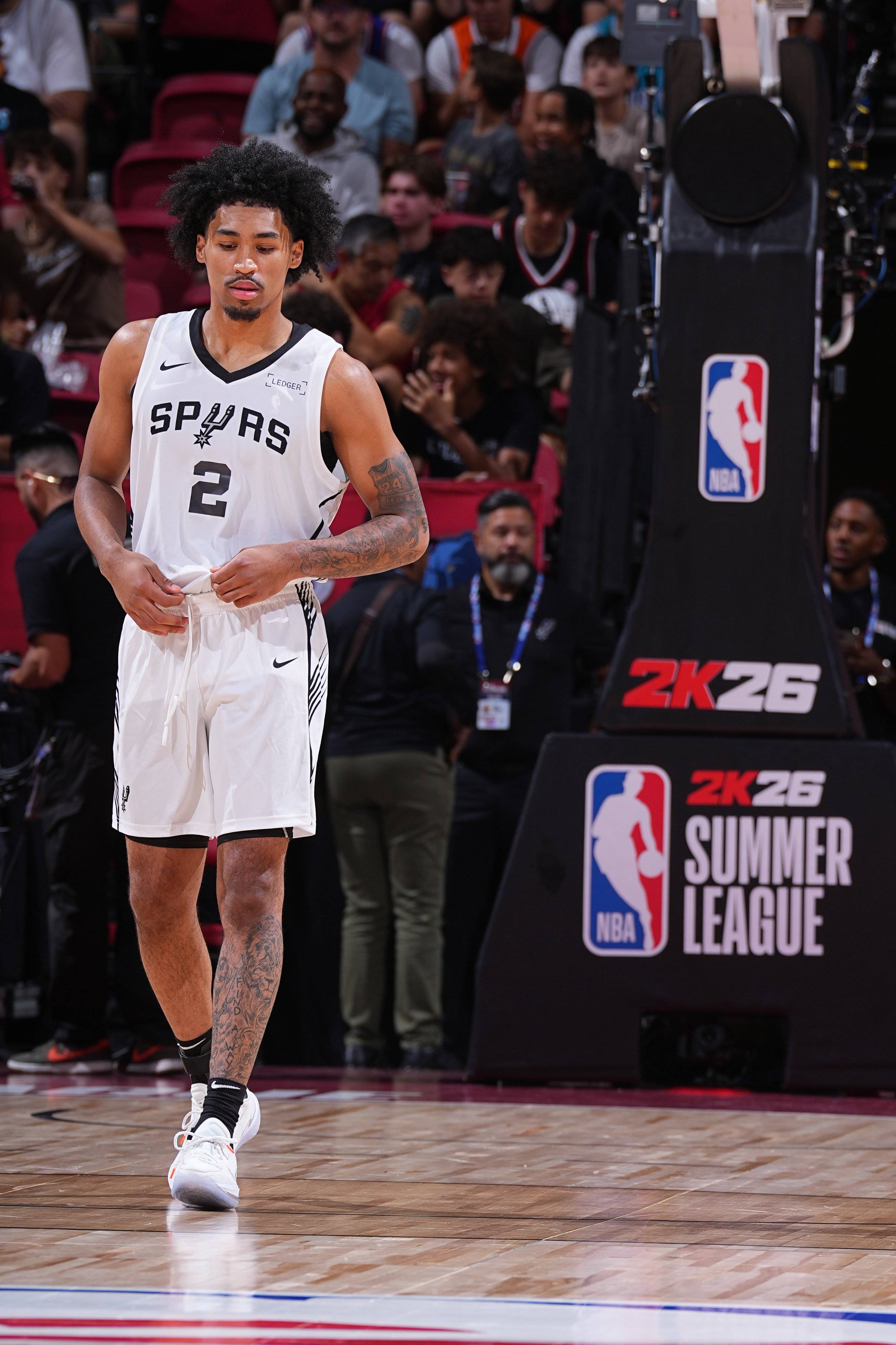 今夜突围战来临，达拉斯独行侠围绕亚冠止住颓势，质疑声仍在，轮换策略成焦点的简单介绍